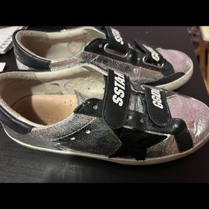 Kids golden goose size 33 (2 us) in black and silver